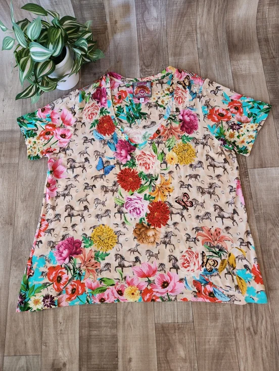 The Janie Lace Garden Favorite Short Sleeve V‑Neck Swing Tee Size XXL - Picture 4 of 14